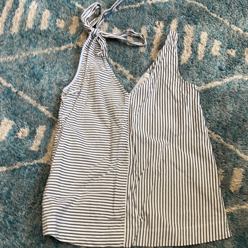 Vineyard vines Xs top